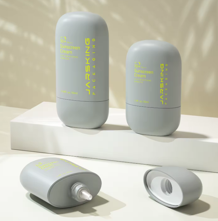 blank sunscreen bottle